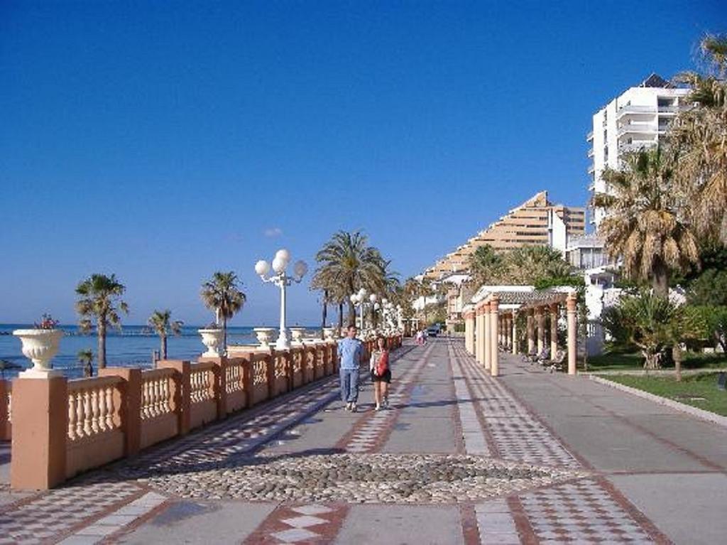 Benalmadenapartments Bbq Evita Beach Club Экстерьер фото